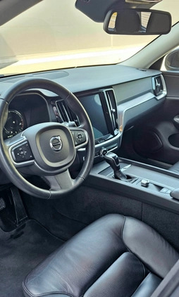 Volvo V60 cena 89900 przebieg: 115000, rok produkcji 2019 z Oława małe 667
